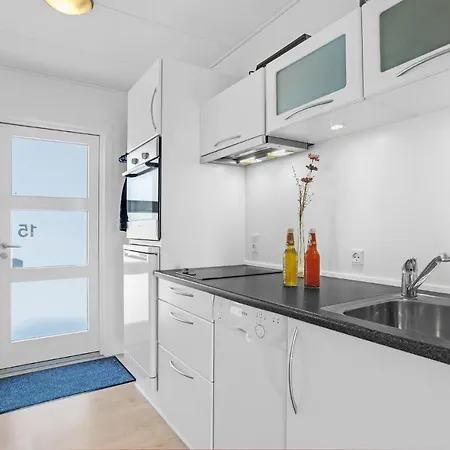 1 Bedroom In Apartment