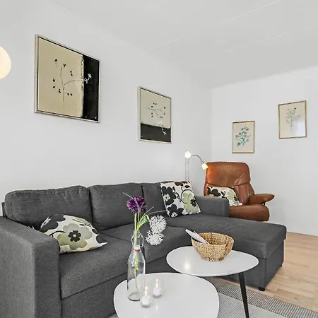 Apartment 1 Bedroom In Allinge-Sandvig